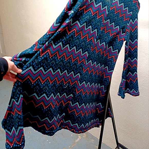 Win Win Flare Bottom Tunic L XL - Picture 2 of 7